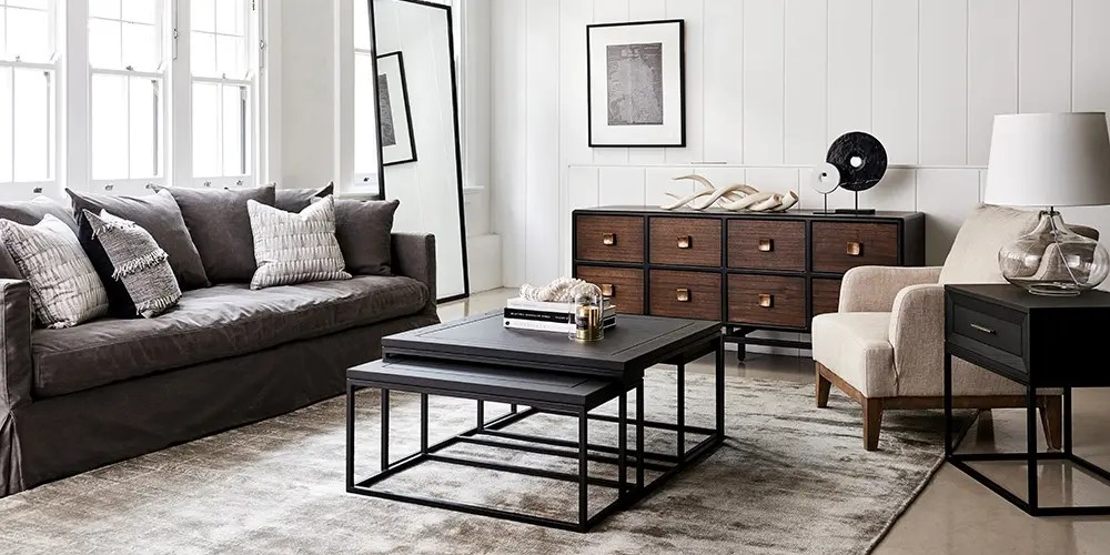 Distinctive Aspect Tables: The proper Residing Room and Bed room End