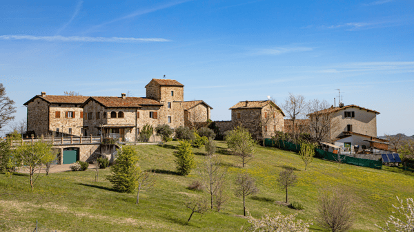 The way to Infuse Your Kitchen with the Cozy Appeal of Tuscany