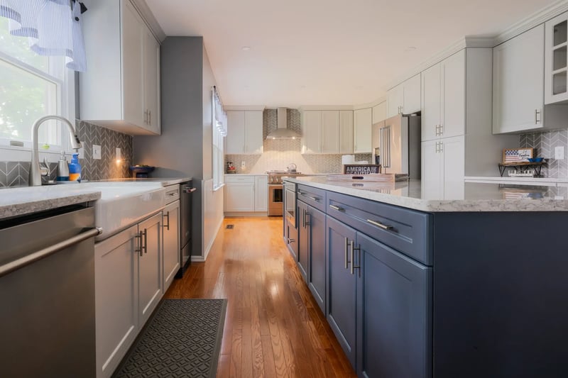 5 Hottest Kitchen Cupboard Colours & Kinds